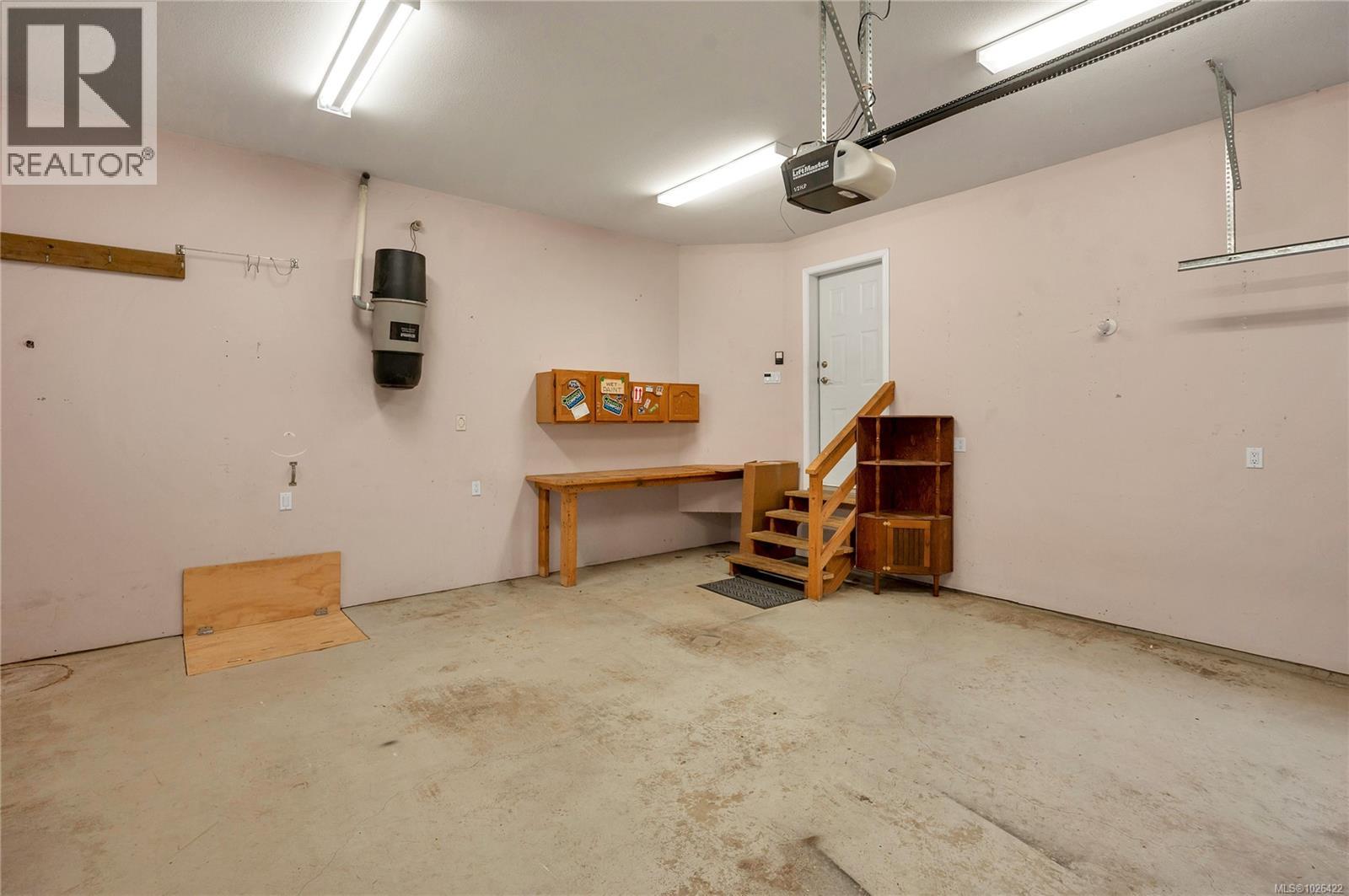 185 Colorado Dr, Campbell River