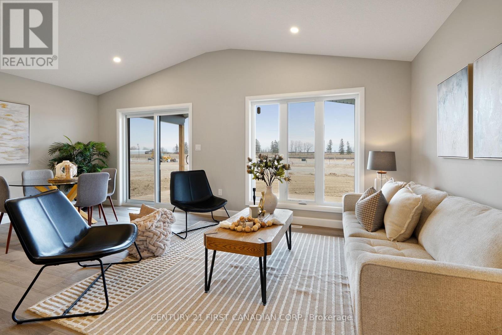 9 POSTMA CRESCENT - Photo 4 of 37, North Middlesex (Ailsa Craig), Ontario