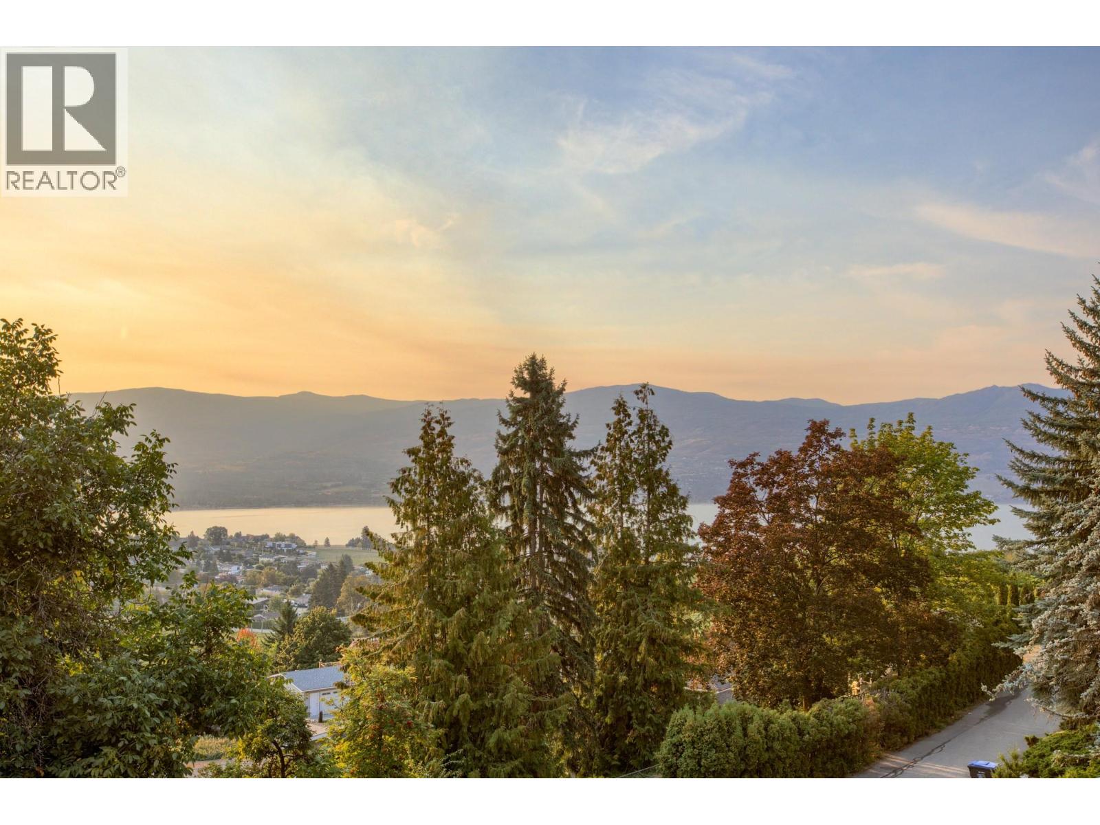  1201 Trevor Lane, West Kelowna