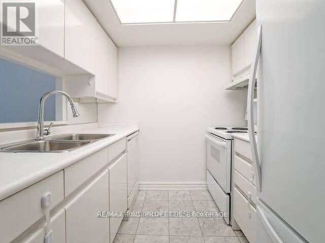 #604 33 UNIVERSITY AVENUE - 13