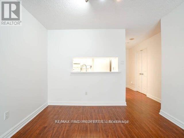 #604 33 UNIVERSITY AVENUE - 17