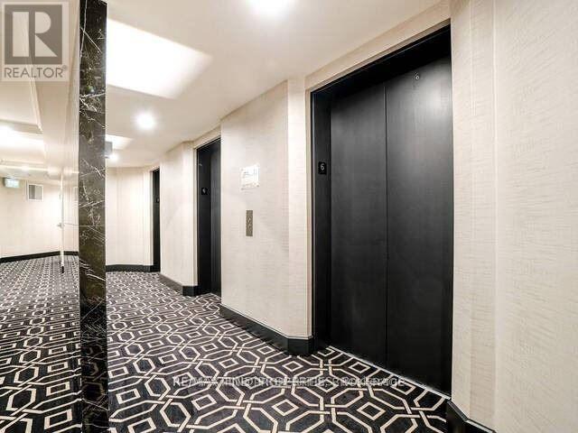 604 - 33 UNIVERSITY AVENUE - Photo 2 of 28, Toronto (University), Ontario