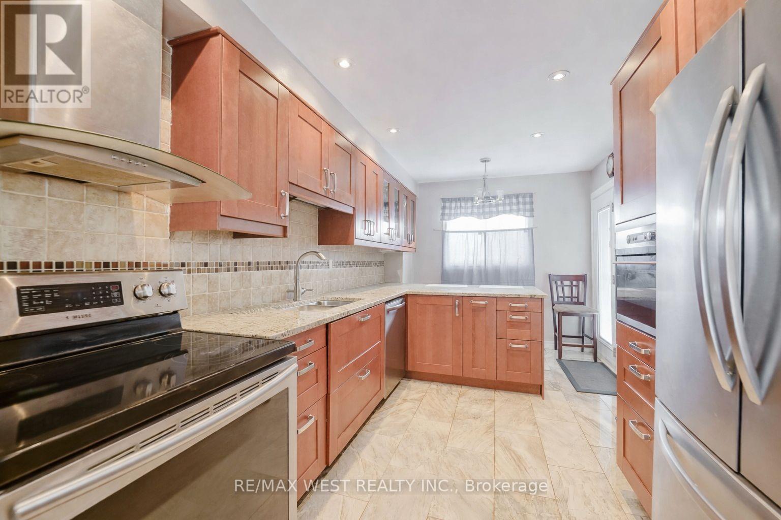 114 COURTLANDS DRIVE - 1