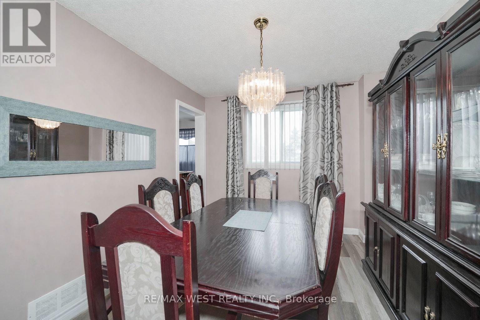 114 COURTLANDS DRIVE - 7
