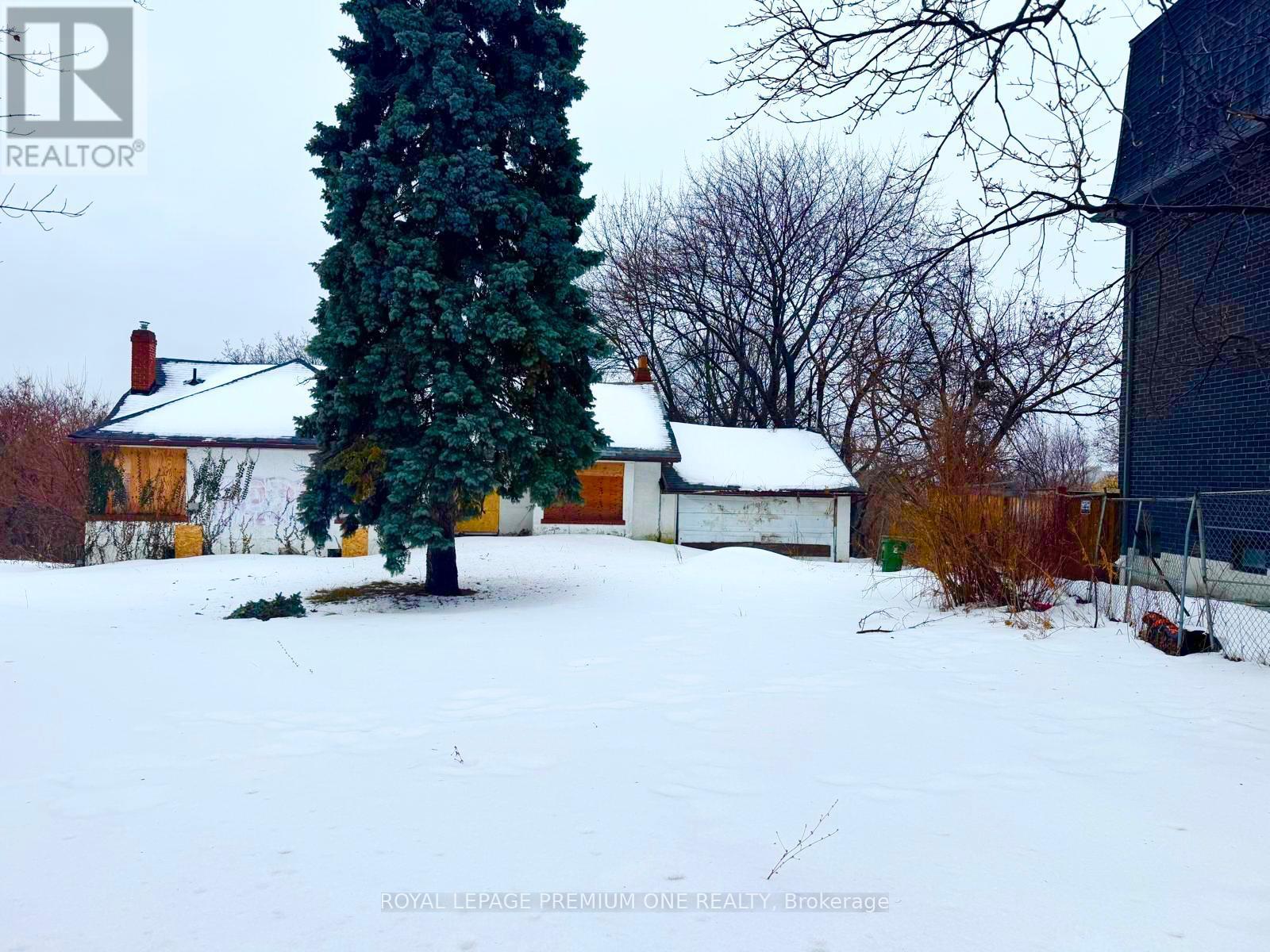 2986 WESTON ROAD - 3