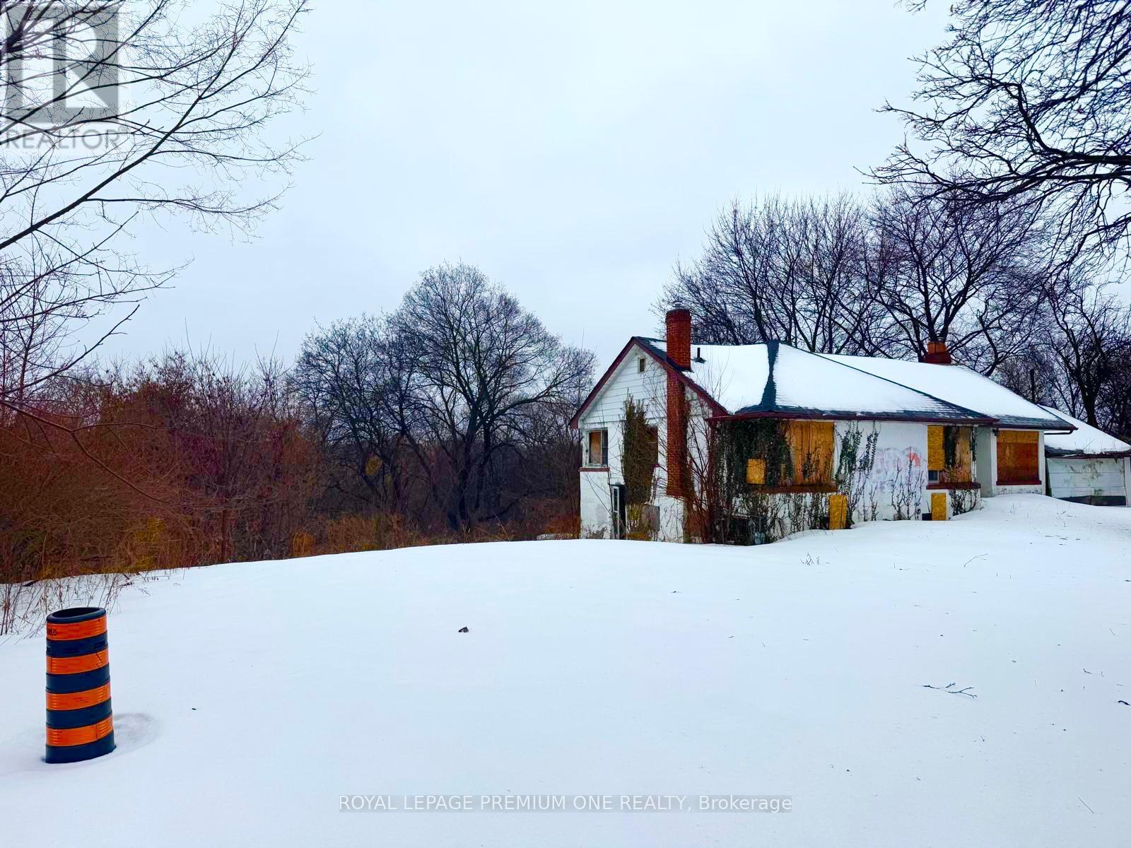 2986 WESTON ROAD - 5