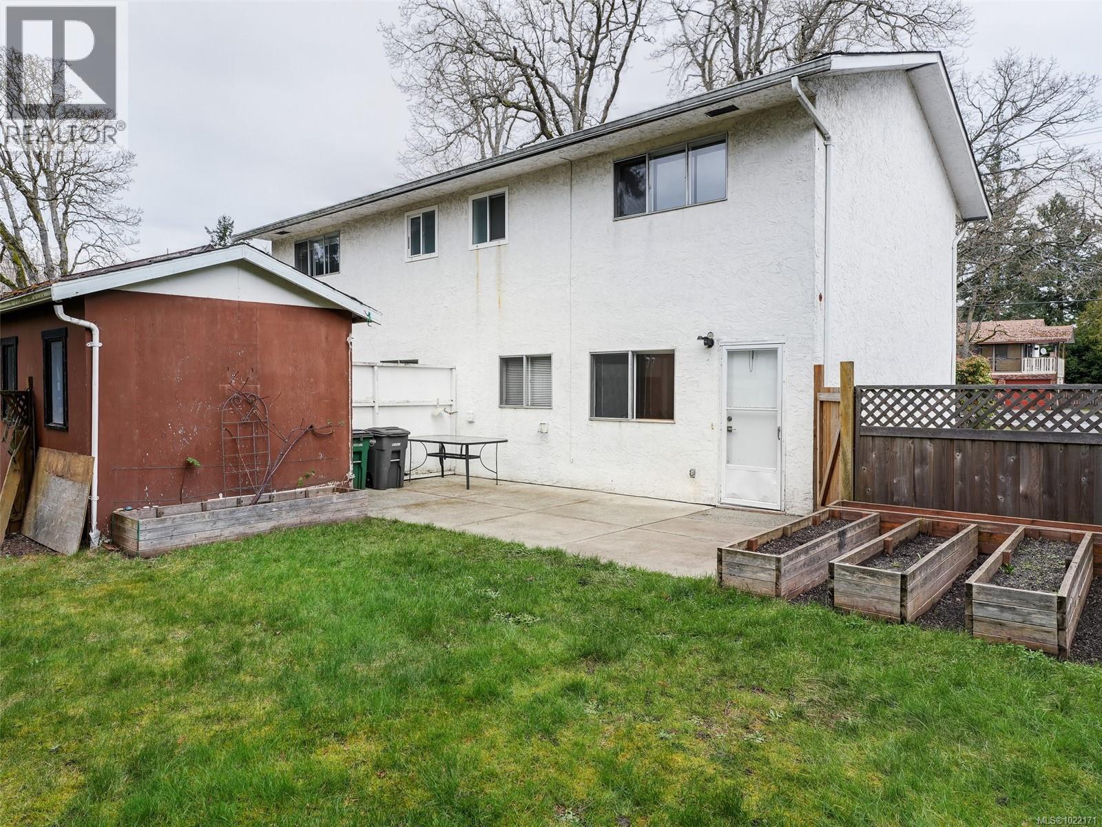 A & B 1725 Feltham Rd, Saanich