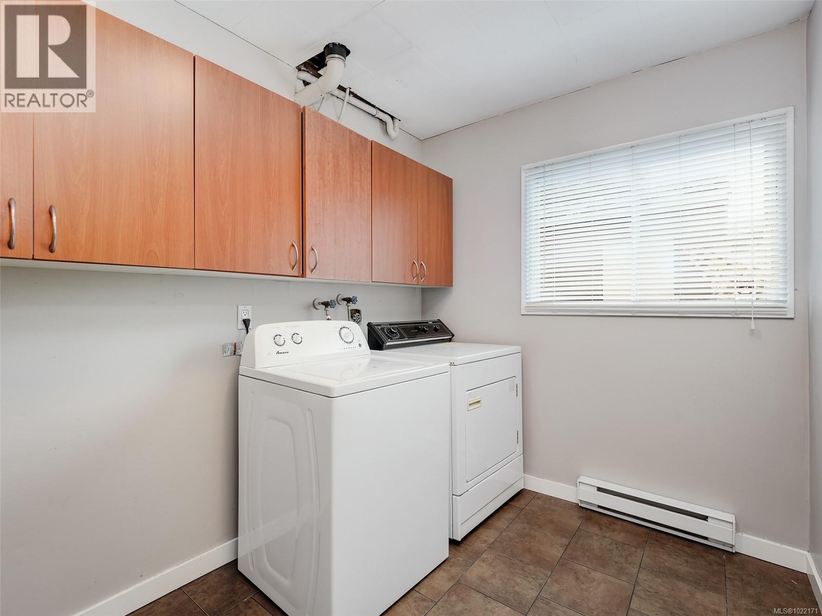 A & B 1725 Feltham Rd, Saanich