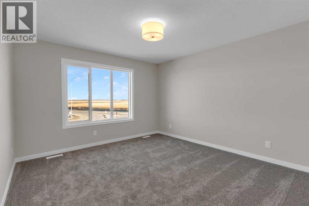 Single Family House for Sale in  Lewisburg Close NE Lewisburg Calgary 