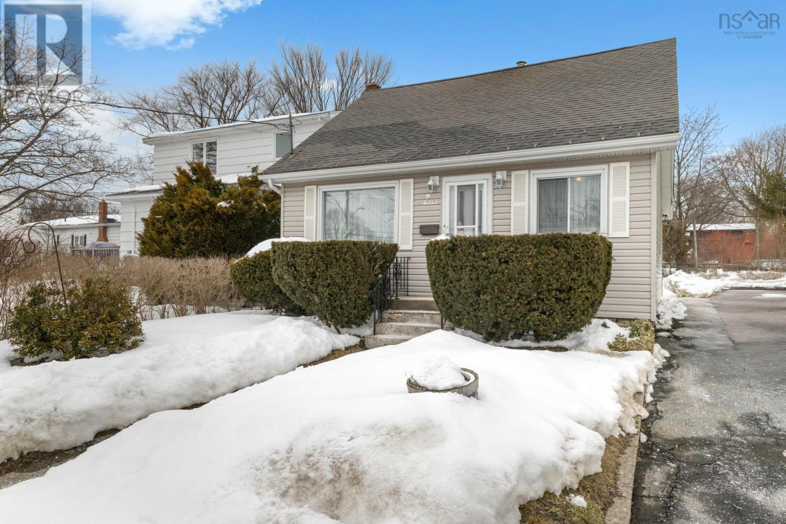 Property 2 of 16 of 2883 Connaught Avenue