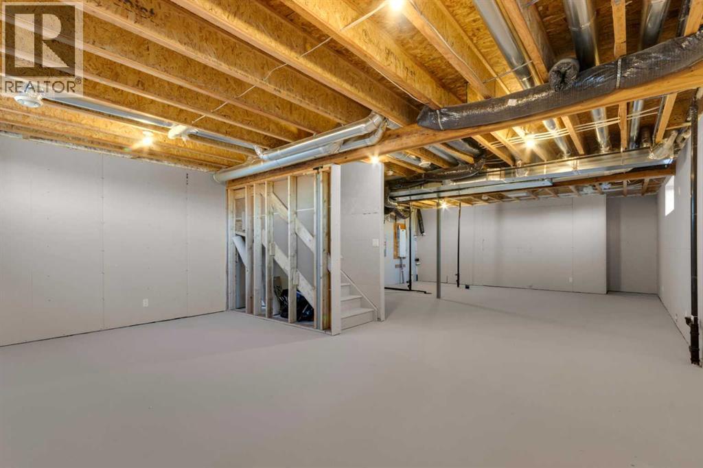 Single Family House for Sale in  Lewisburg Close NE Lewisburg Calgary 