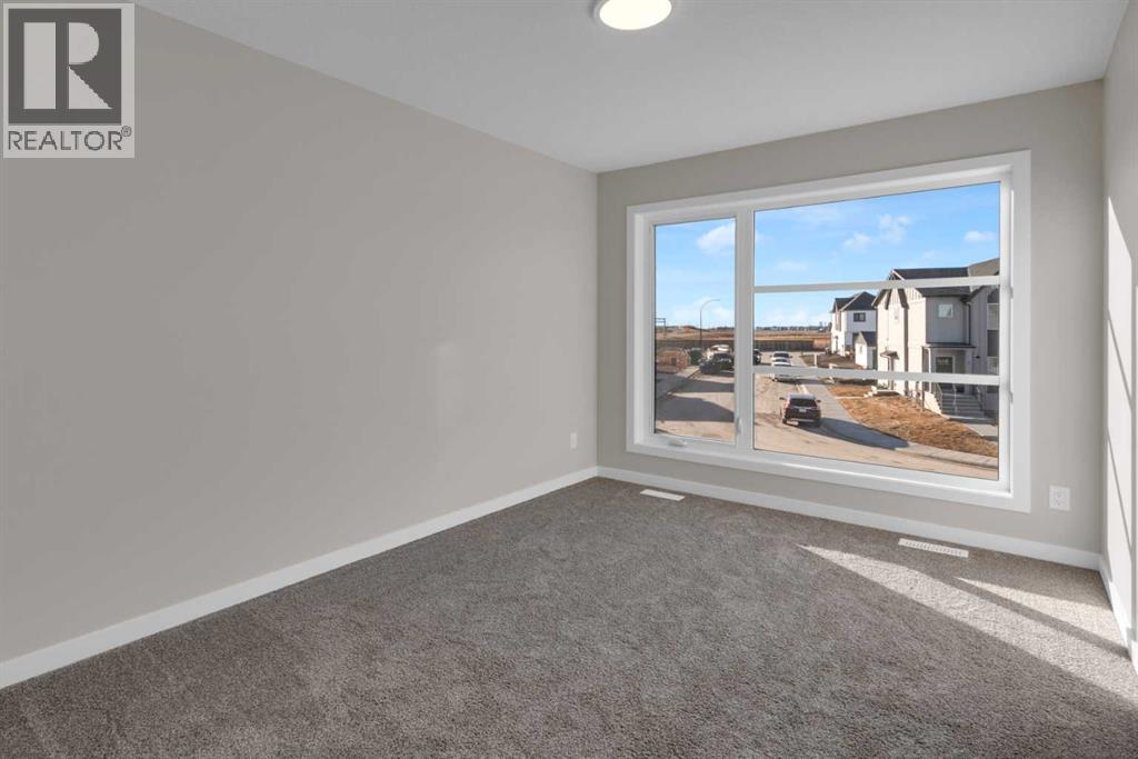 Single Family House for Sale in  Lewisburg Close NE Lewisburg Calgary 