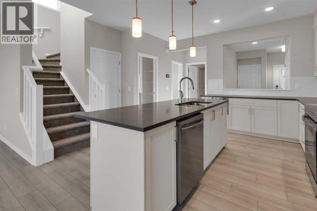 Single Family House for Sale in  Lewisburg Close NE Lewisburg Calgary 