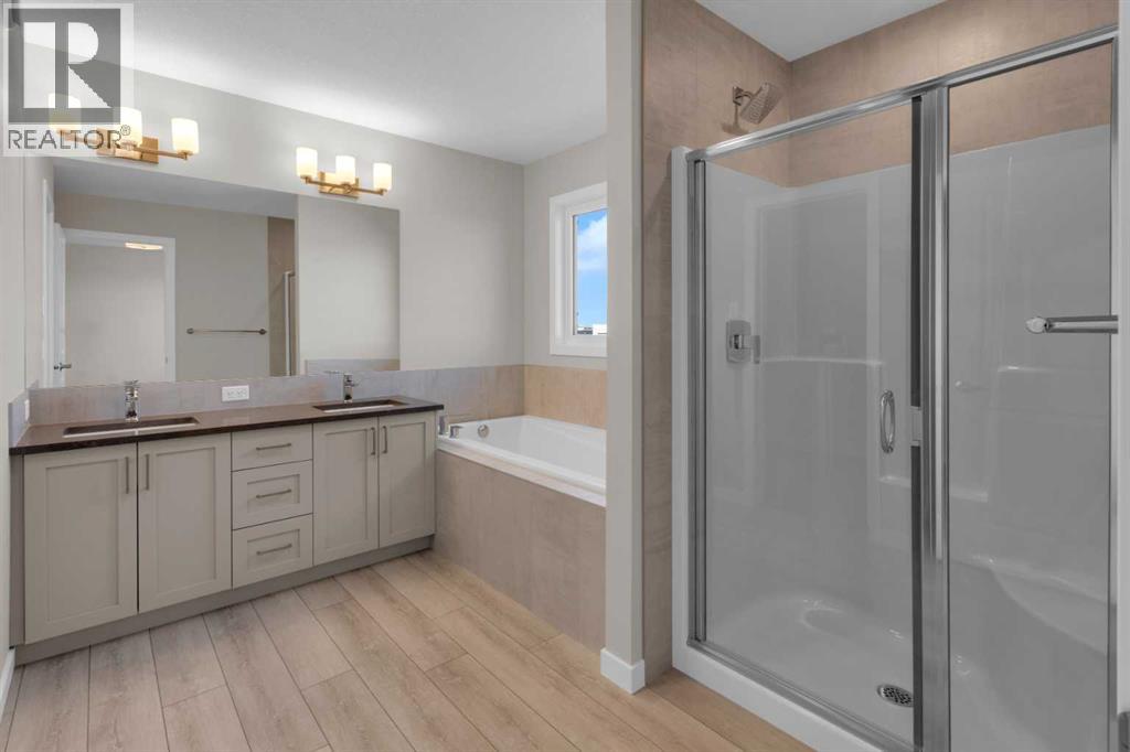 Single Family House for Sale in  Lewisburg Close NE Lewisburg Calgary 