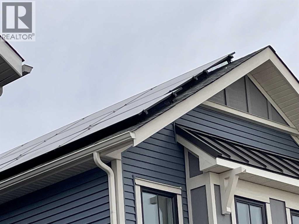 Single Family House for Sale in  Starling Place NW Moraine Calgary 