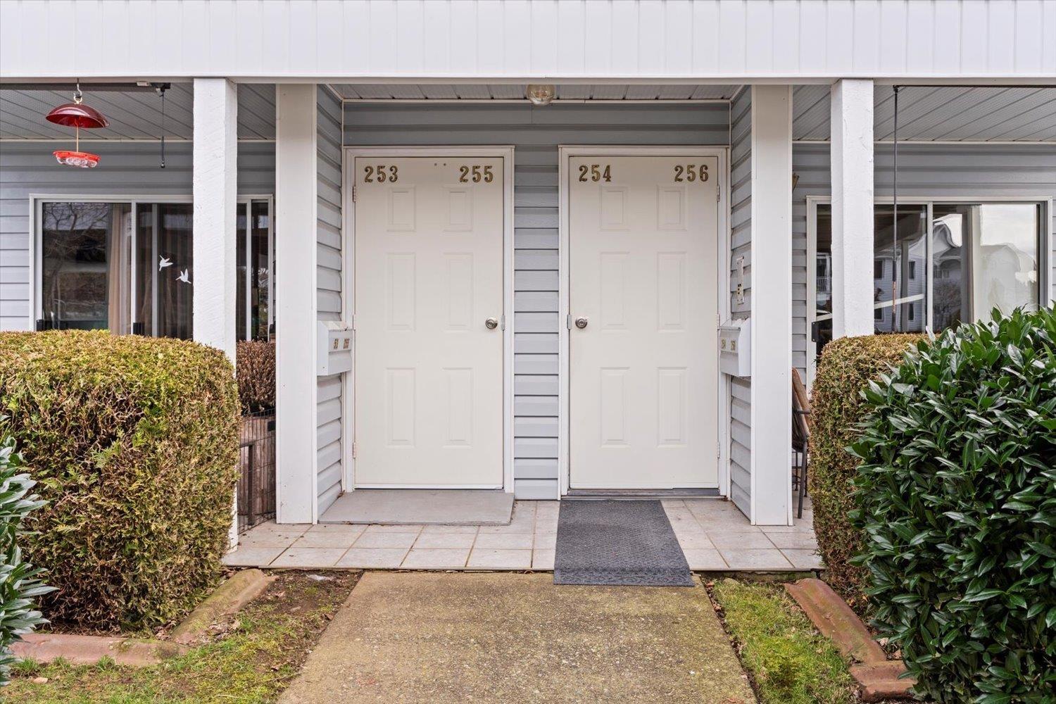 256 32691 GARIBALDI Drive - photo 2