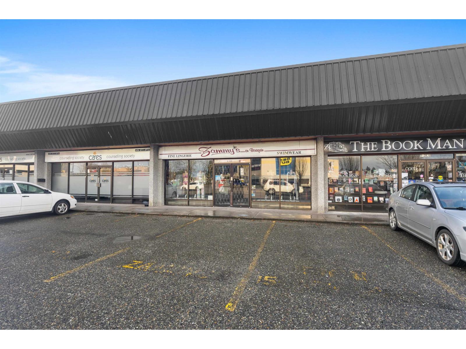 4 2630 BOURQUIN CRESCENT, Abbotsford