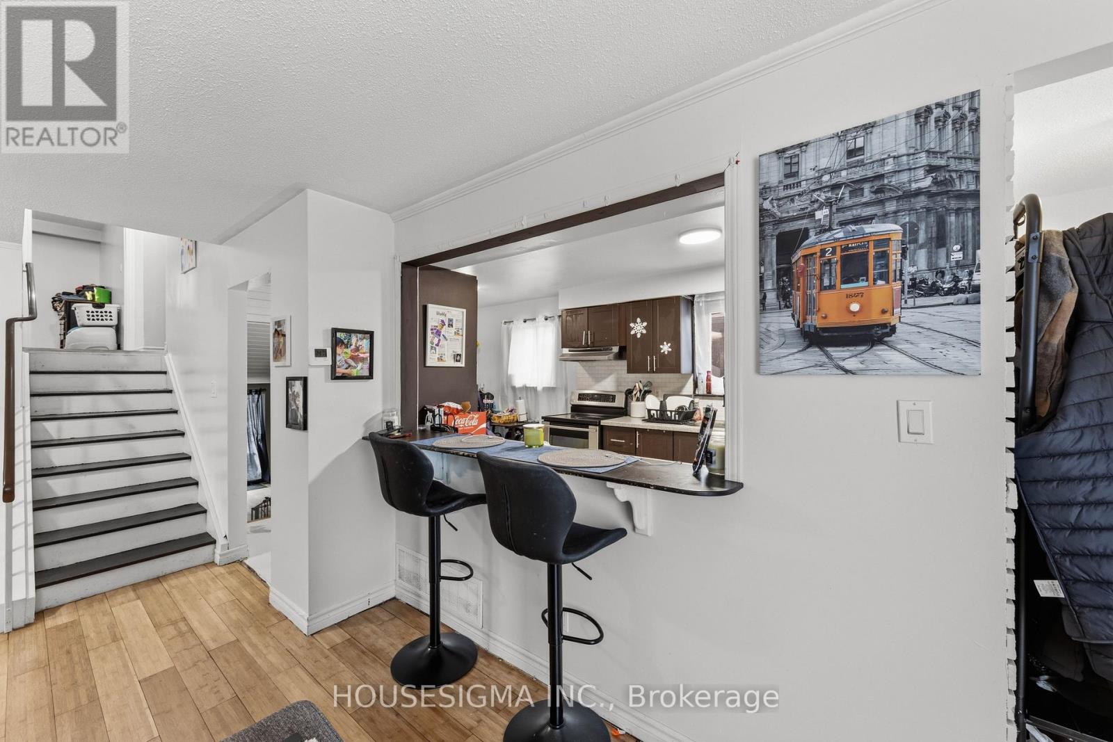 7 BRIARBLUFF AVENUE - Photo 5 of 33, Toronto (West Hill), Ontario