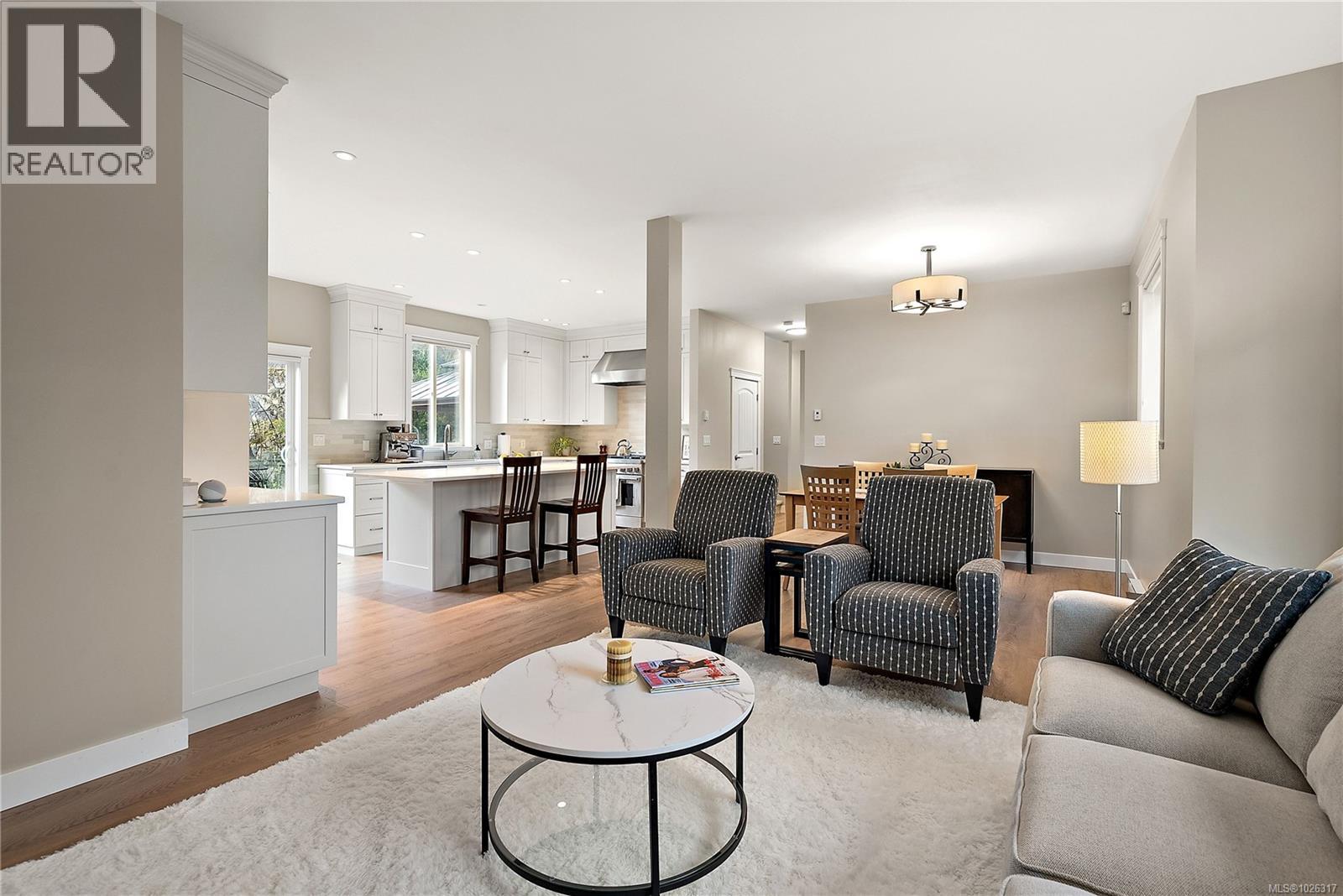 761 Hanbury Pl, Highlands