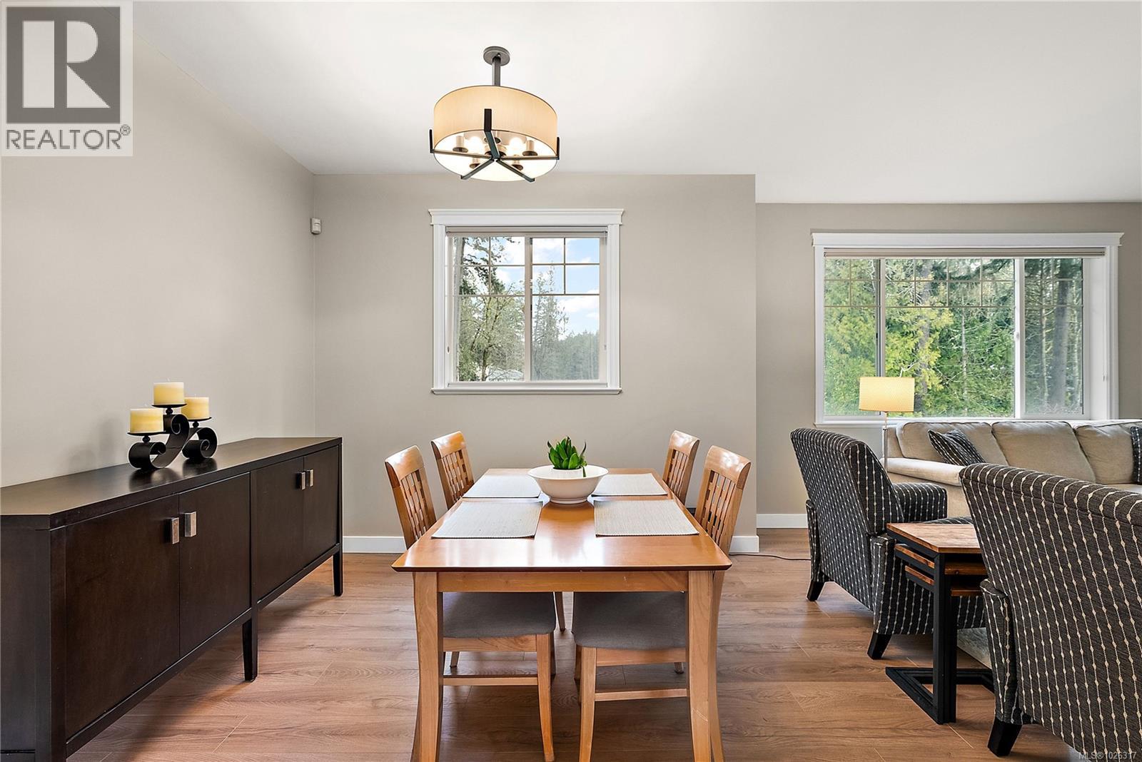 761 Hanbury Pl, Highlands