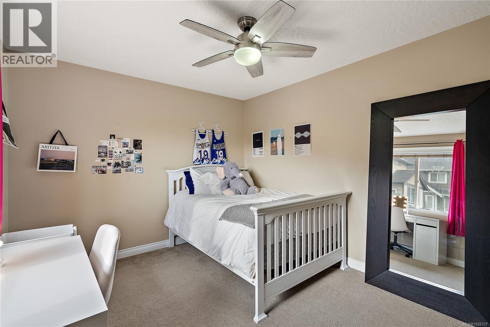 761 Hanbury Pl, Highlands