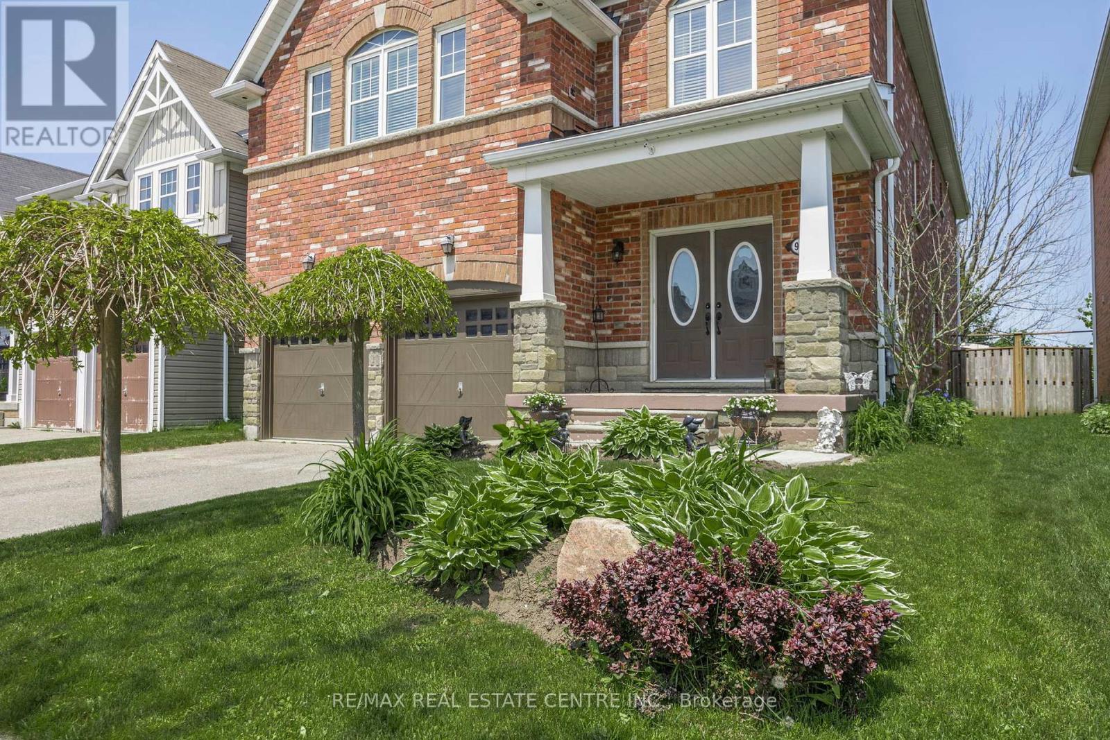 904 O'REILLY CRESCENT - 3