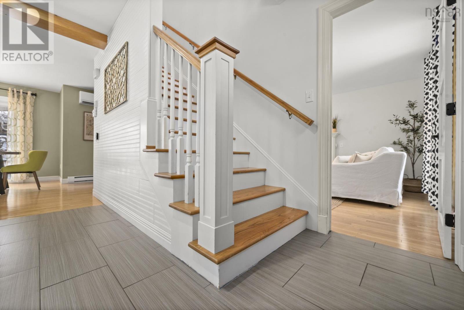 Property 20 of 49 of 39 Stirling Avenue