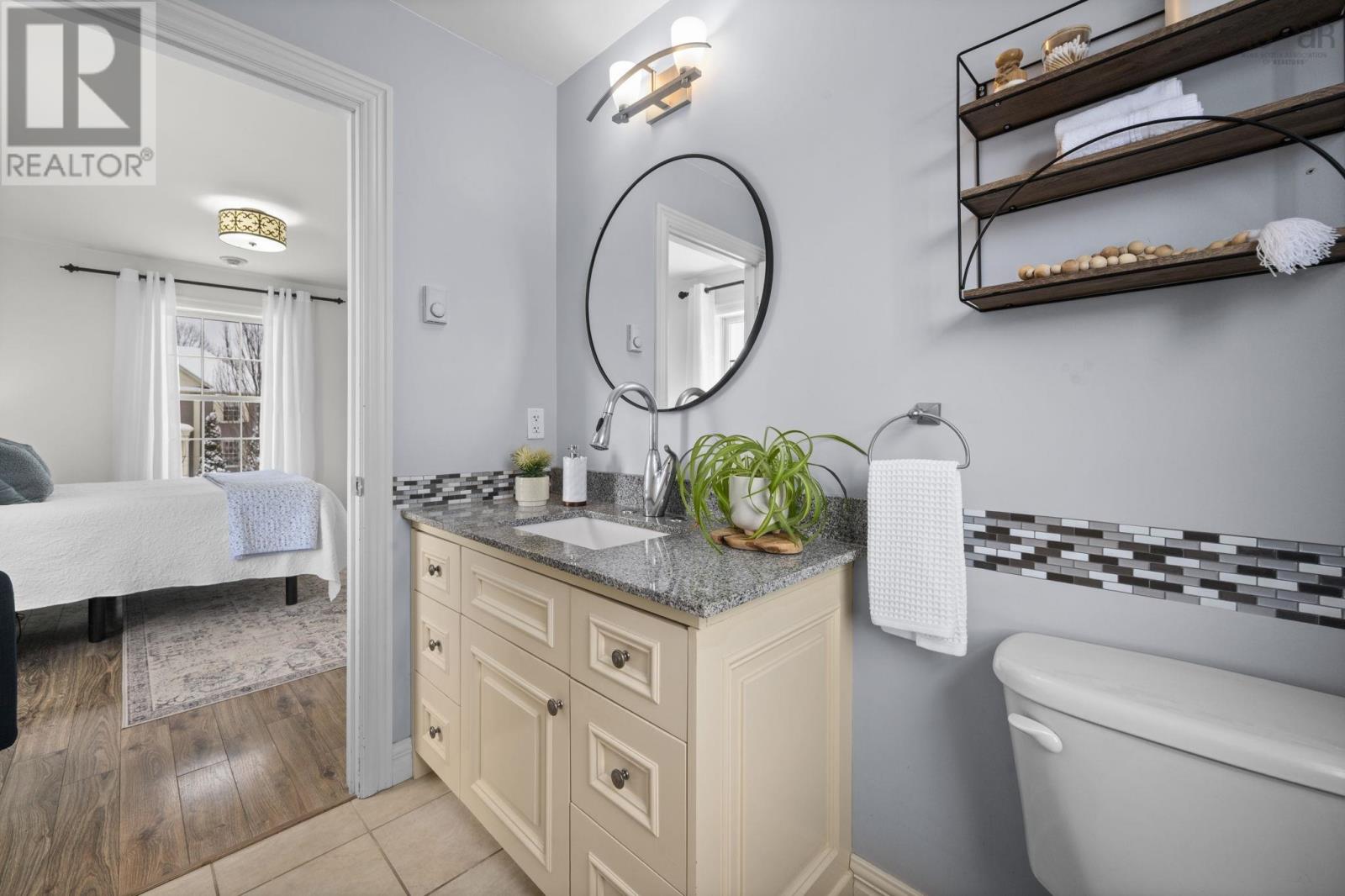 Property 24 of 49 of 39 Stirling Avenue