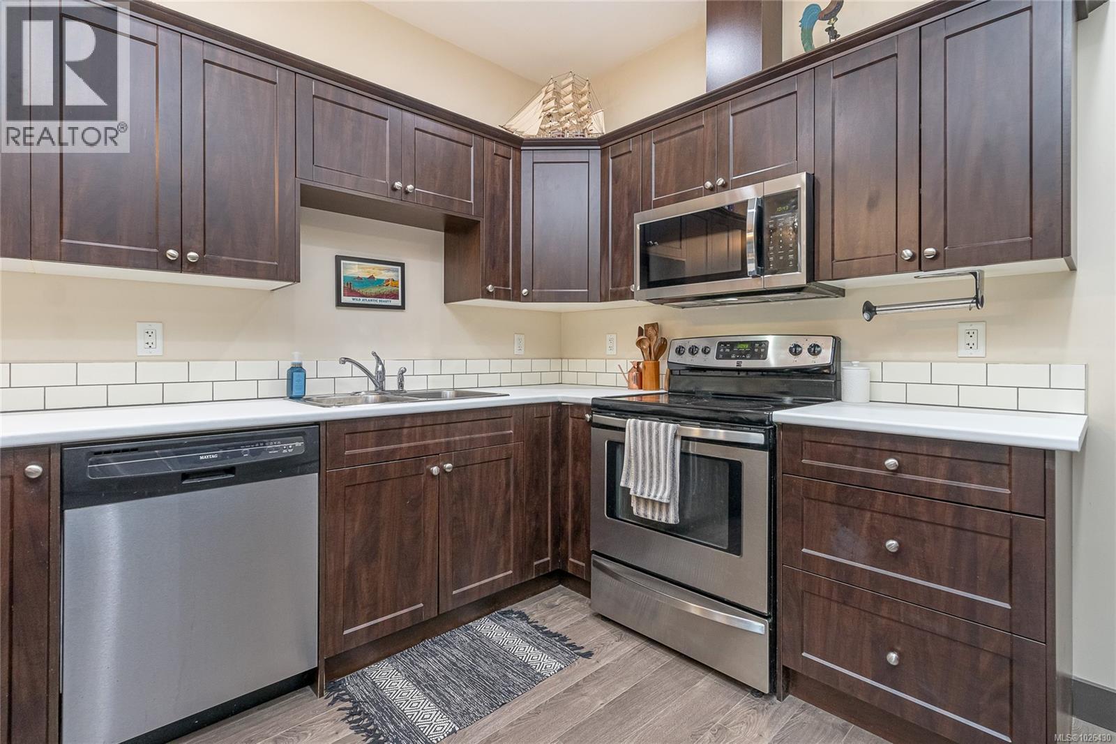 1104 Cassell Pl, Nanaimo