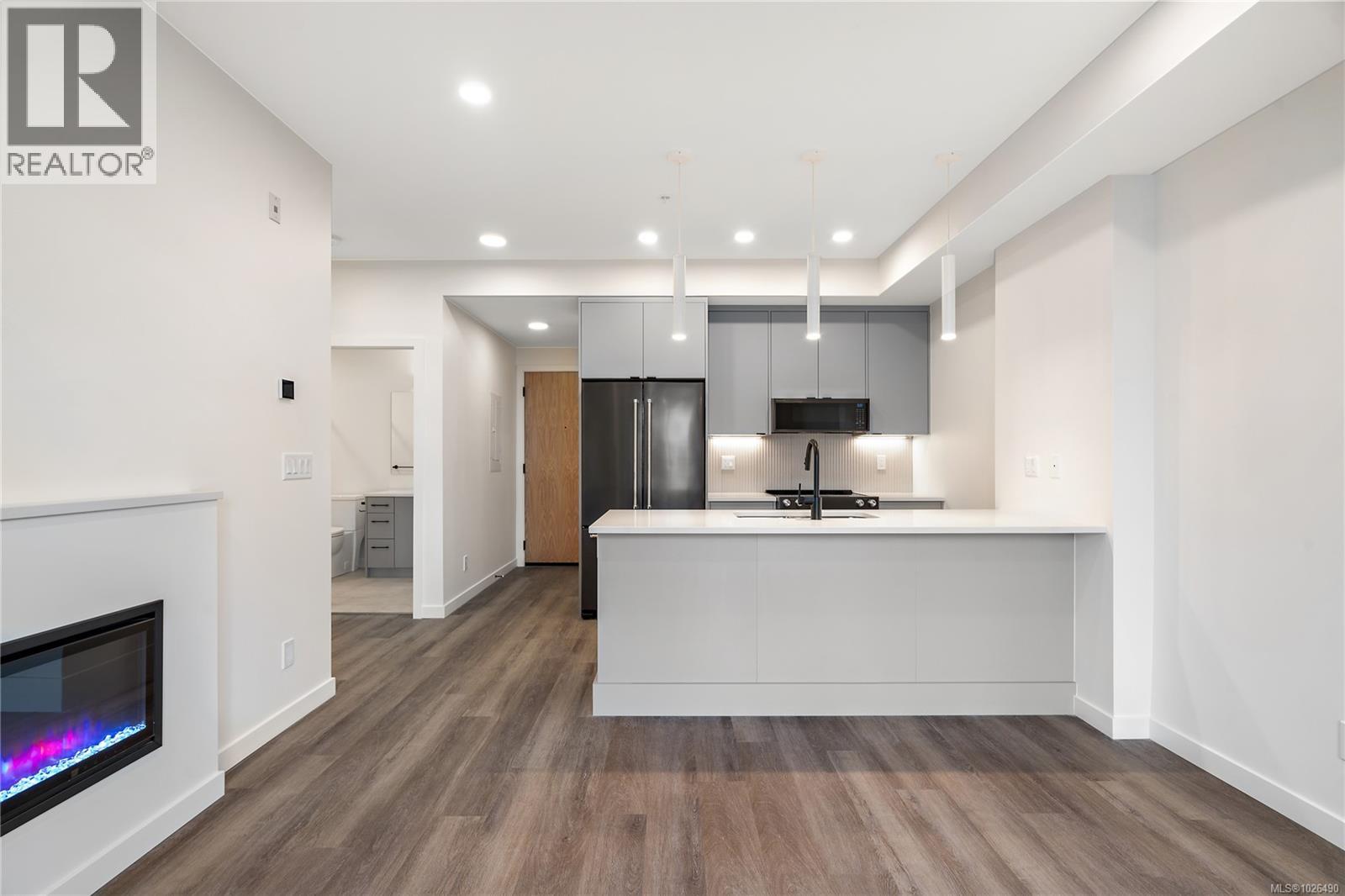 202 1102 Esquimalt Rd, Esquimalt