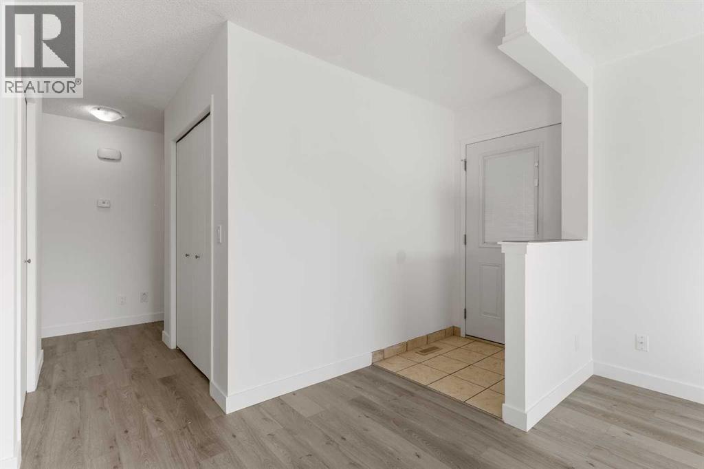 2 West Barrett Place, Cochrane