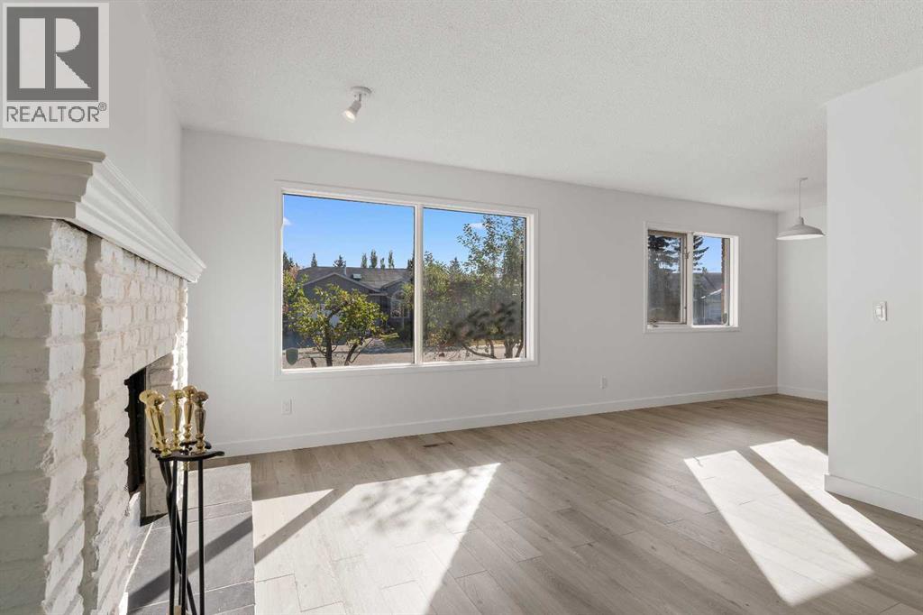 2 West Barrett Place, Cochrane