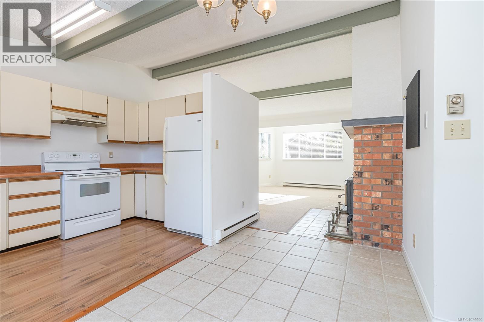 235 Fourth Ave, Qualicum Beach