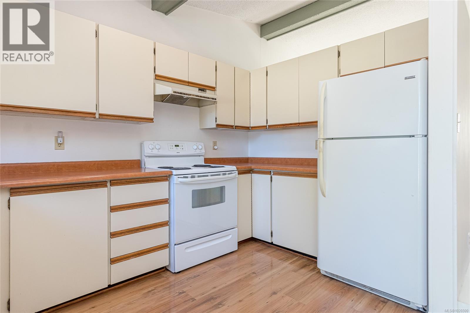 235 Fourth Ave, Qualicum Beach