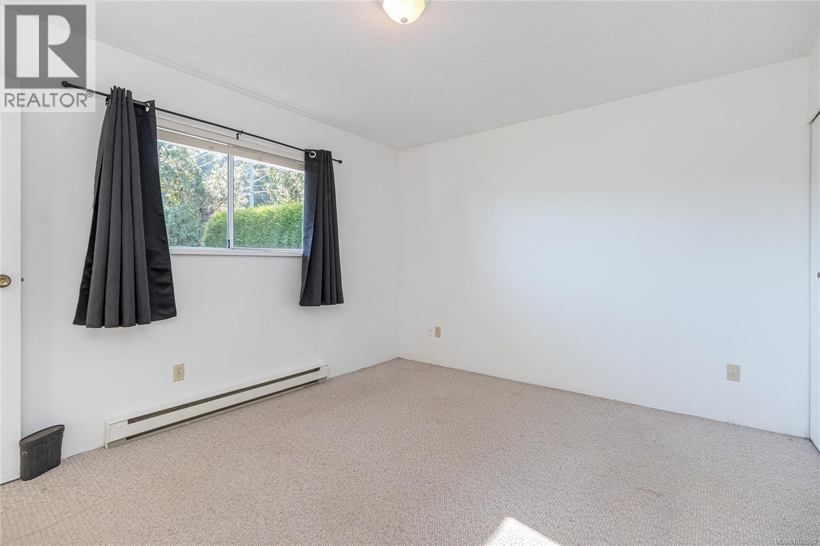 235 Fourth Ave, Qualicum Beach