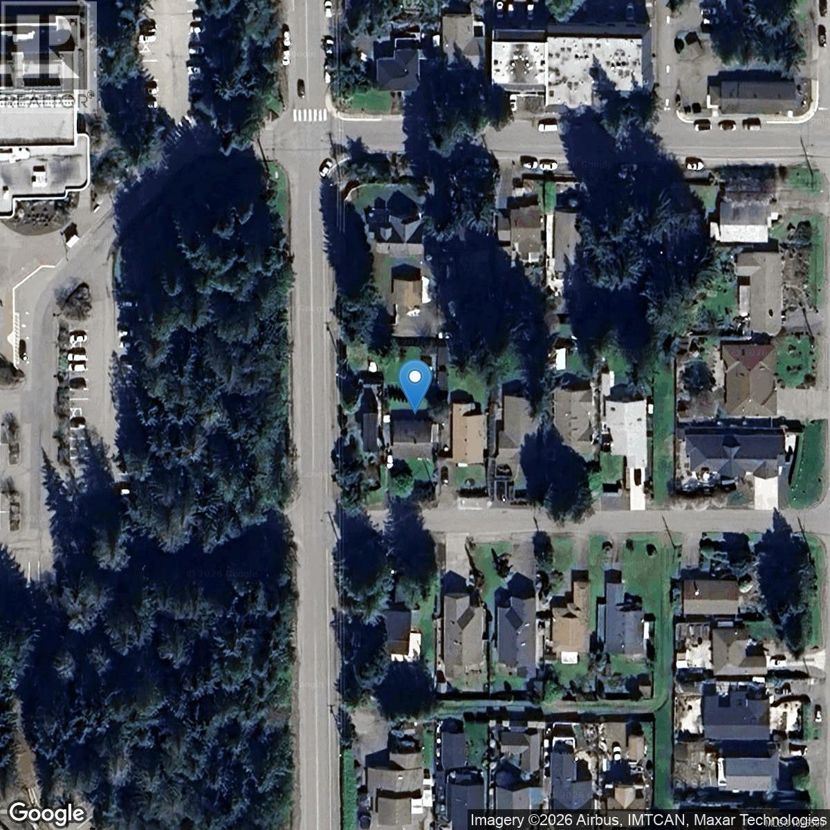 235 Fourth Ave, Qualicum Beach