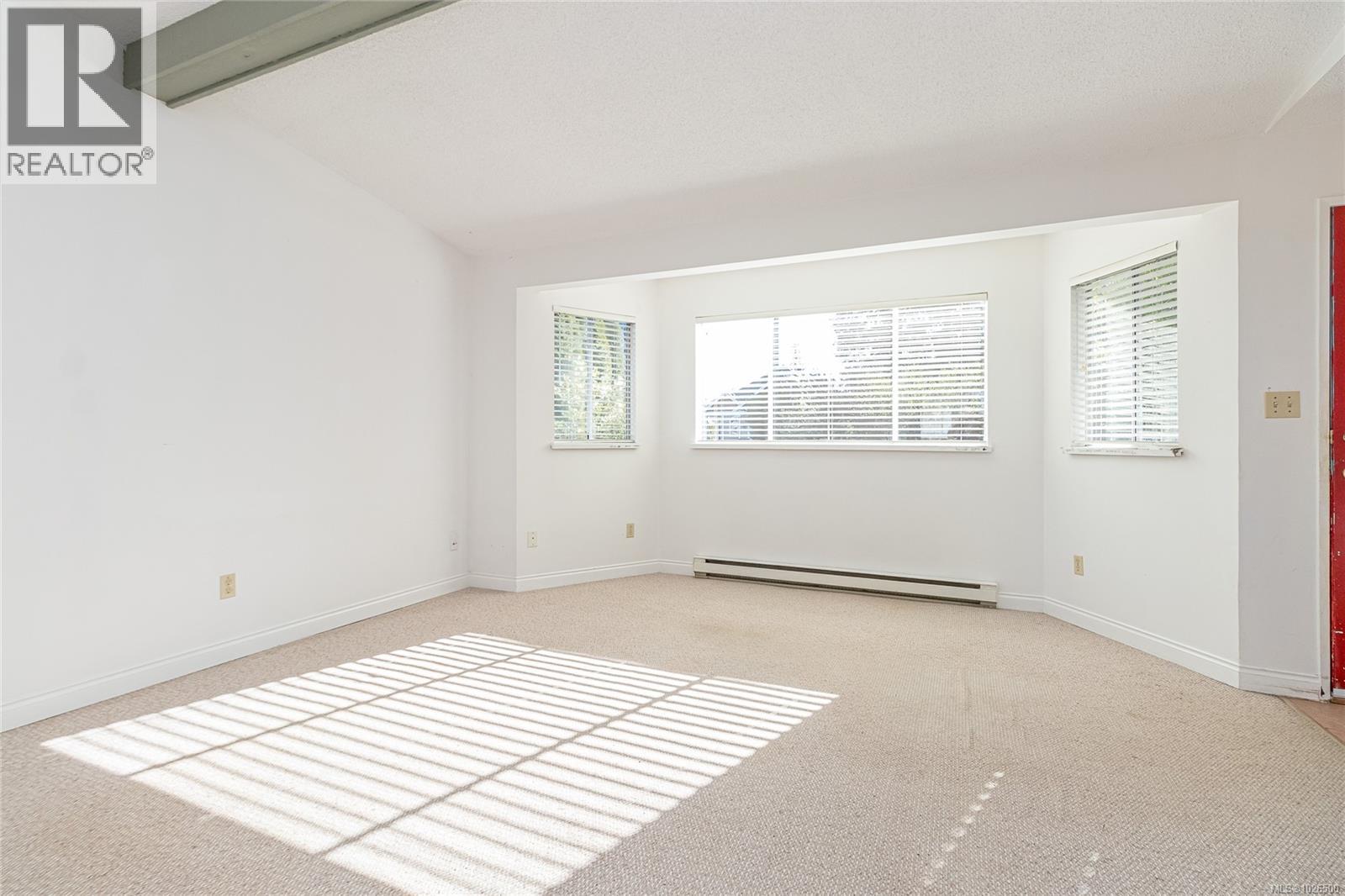 235 Fourth Ave, Qualicum Beach