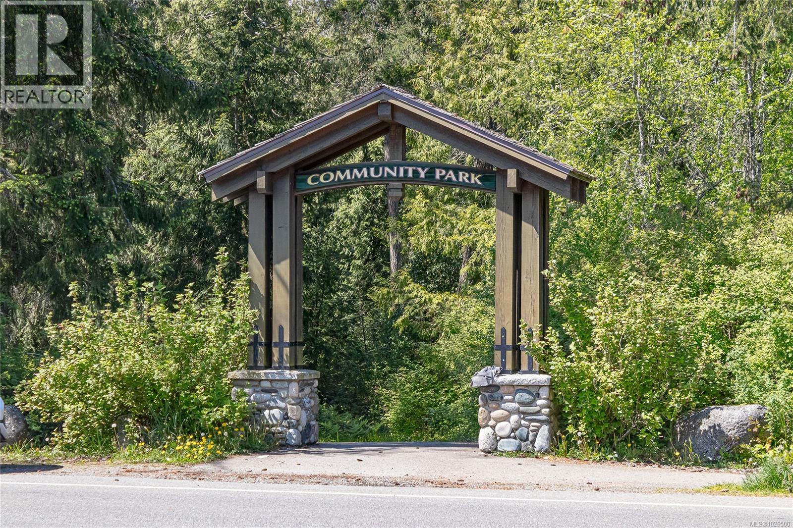 235 Fourth Ave, Qualicum Beach