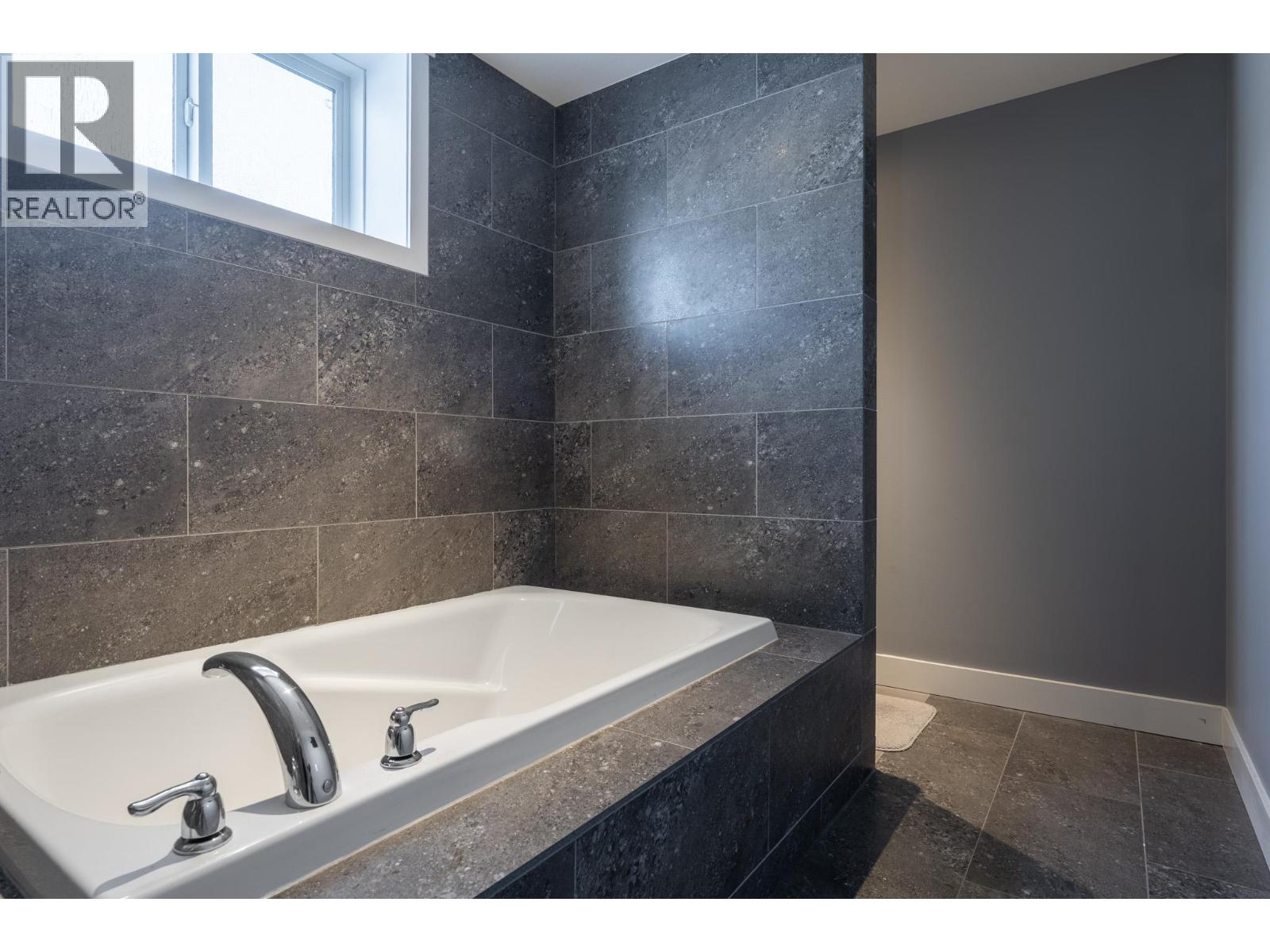  490 Mallach Road, Kelowna