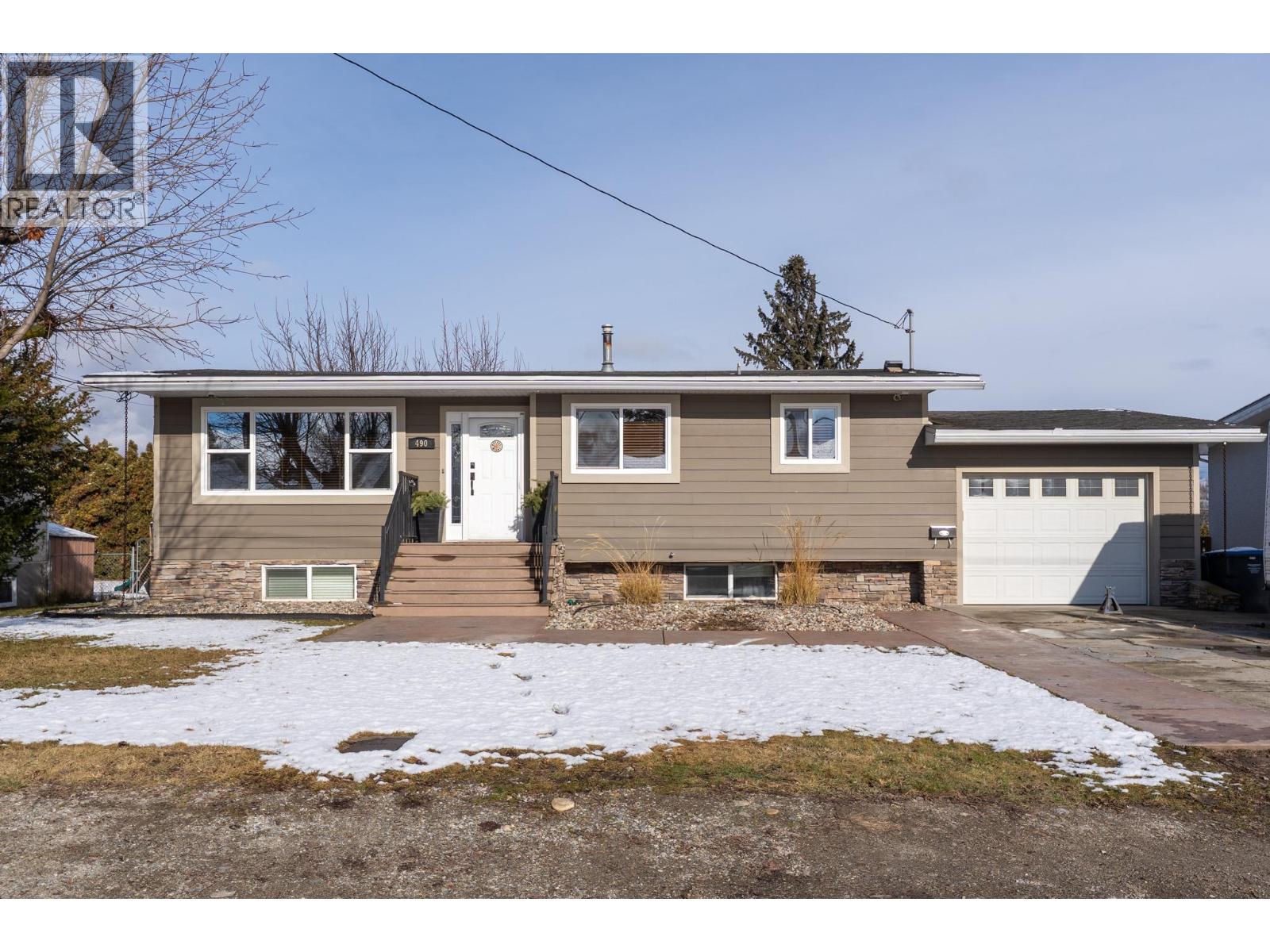  490 Mallach Road, Kelowna