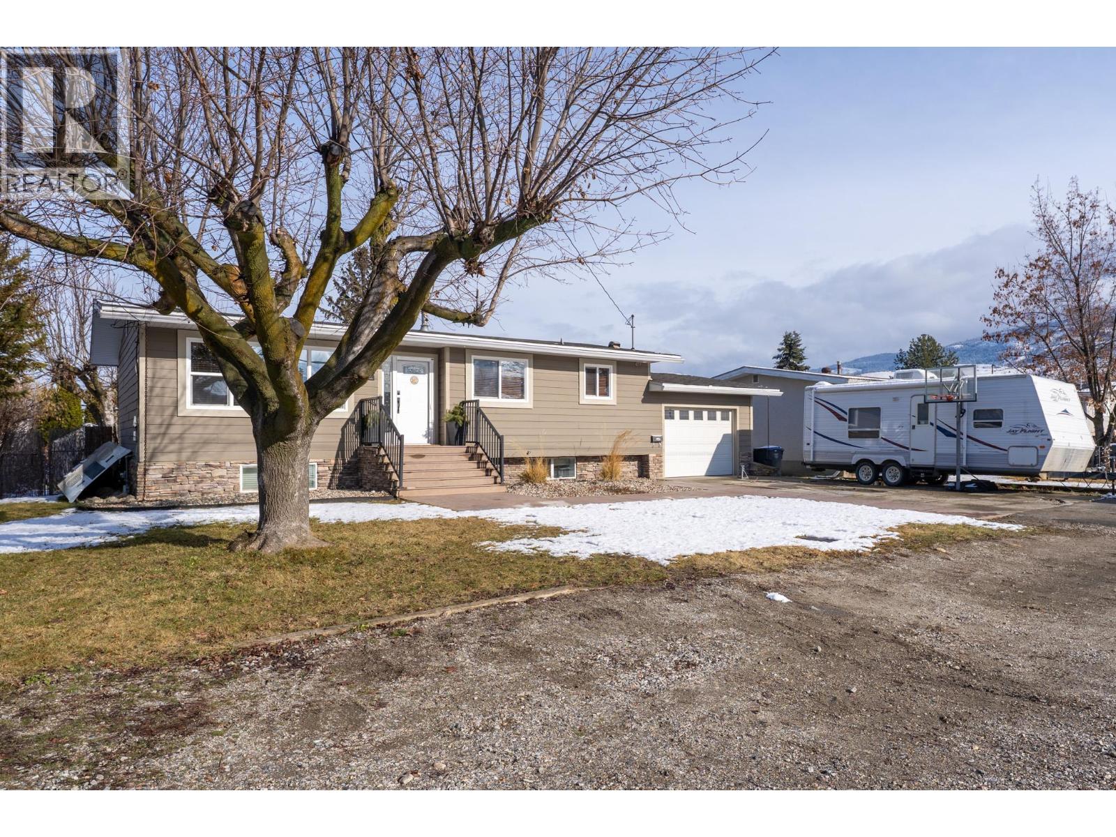  490 Mallach Road, Kelowna