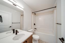 11121 62 Street, Edmonton, AB T5W4B8 Photo 53