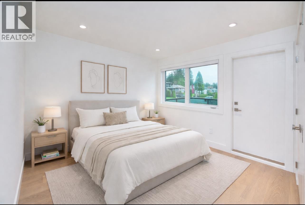 806 MONTROYAL BOULEVARD, North Vancouver