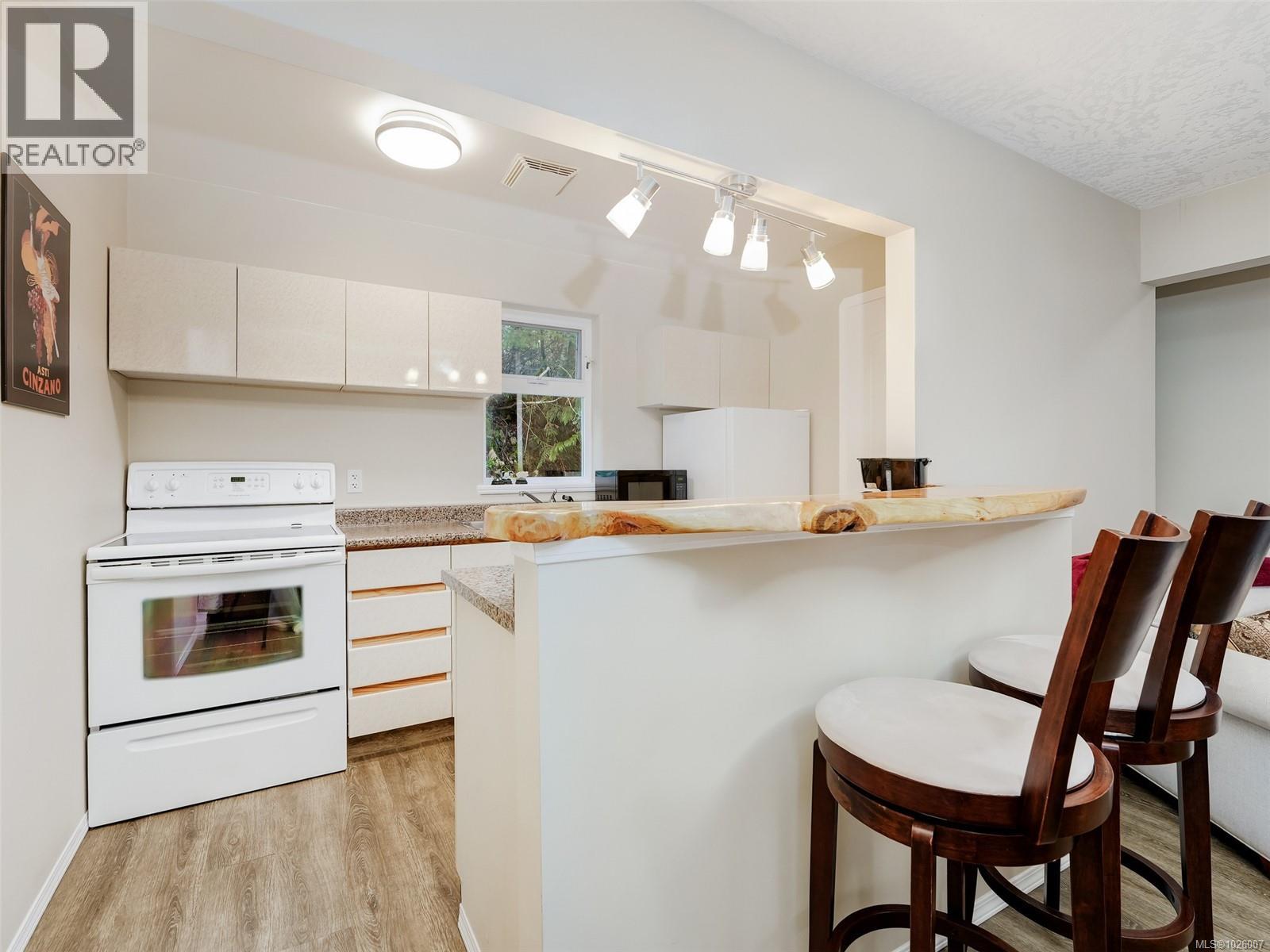 7760 West Coast Rd, Sooke