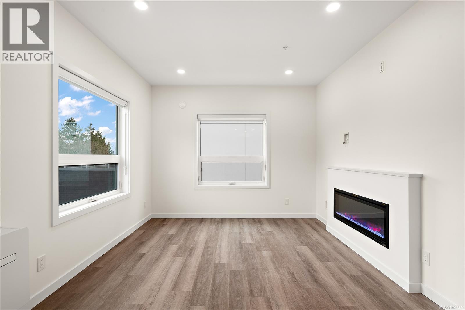 307 610 Lampson St, Esquimalt