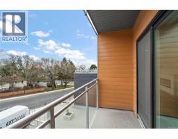 307 610 Lampson St, Esquimalt, BC V9A0L4 Photo 8