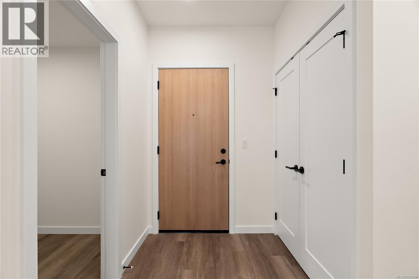 #305 610 Lampson St - 13