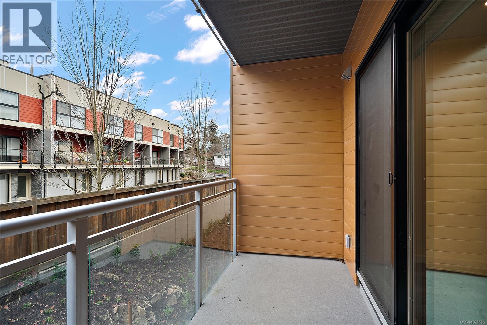 304 610 Lampson St, Esquimalt