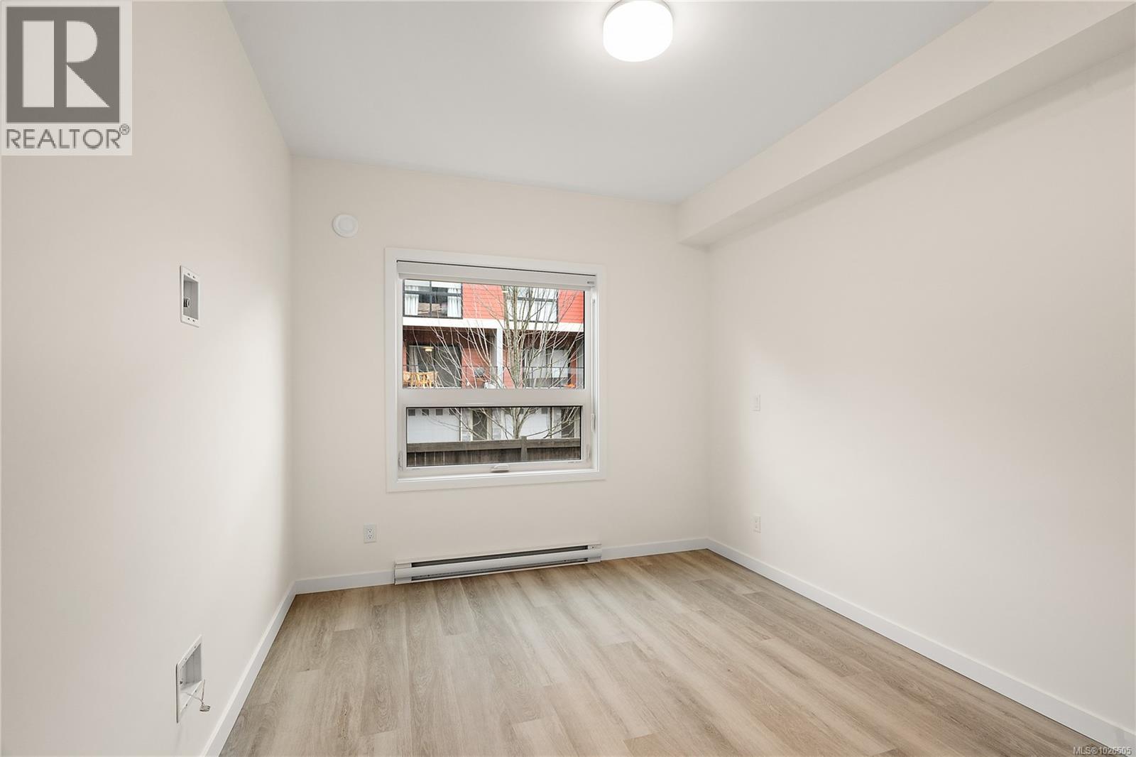 #304 610 Lampson St - 9