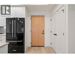 304 610 Lampson St, Esquimalt, BC V9A0L4 Photo 14